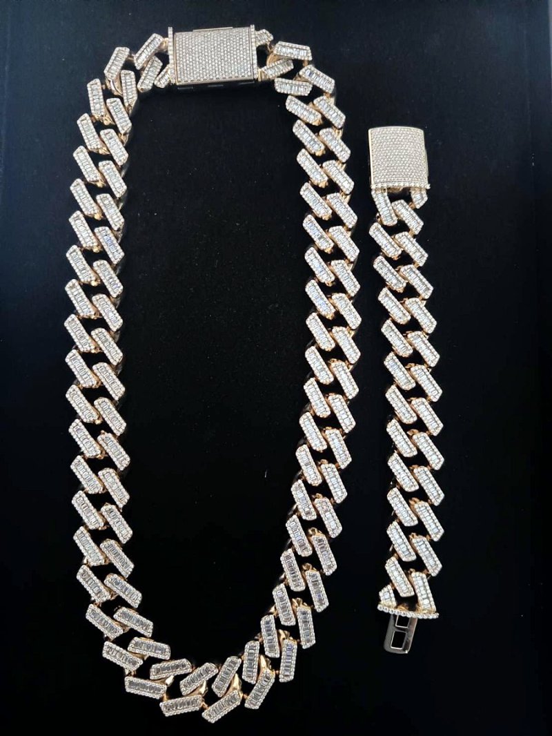 เซ็ตสร้อยคอและสร้อยข้อมือ Cuban Link เข้าชุดกัน