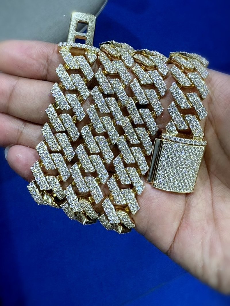 สร้อยคอ Cuban Link หน้ากว้าง ฝังเพชร